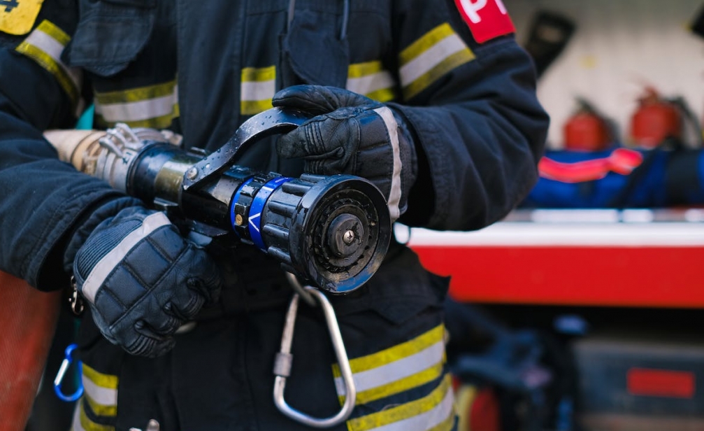Intensywne działania strażaków w Zachodniopomorskiem wobec ponad 400 interwencji spowodowanych silnym wiatrem