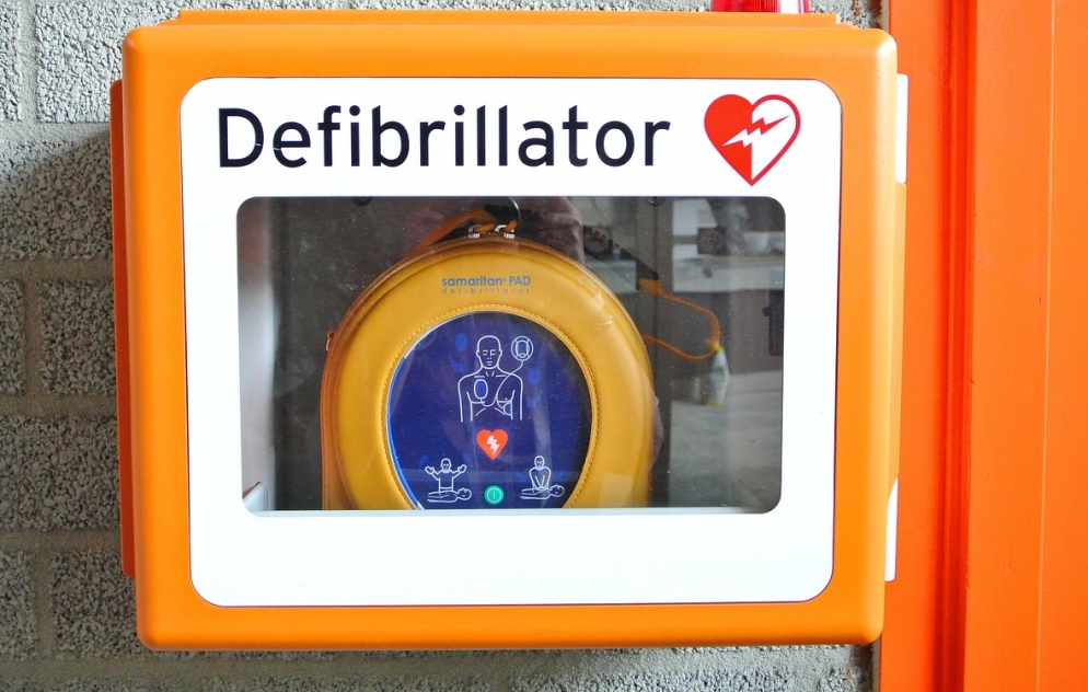 Automatyczne Defibrylatory Zewnętrzne (AED) stanowią nowe wyposażenie Uniwersytetu Szczecińskiego