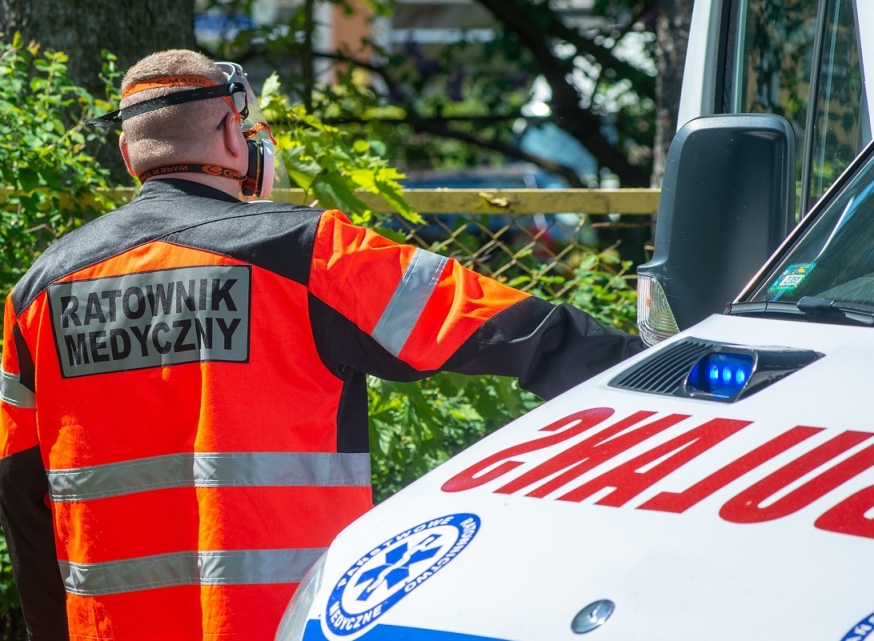 Ponowny przypadek agresji wobec ratownika medycznego – zdarzenie w Warszawie