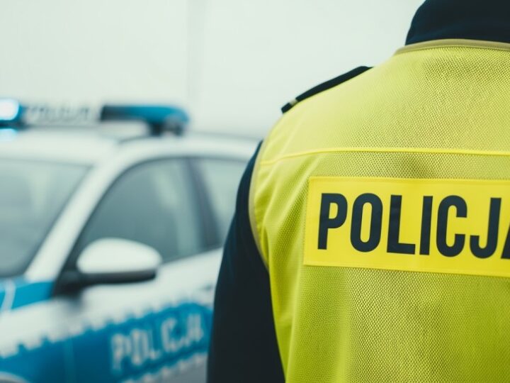 Bezpieczny powrót z wakacji: Policja wzywa kierowców do ostrożności na drogach
