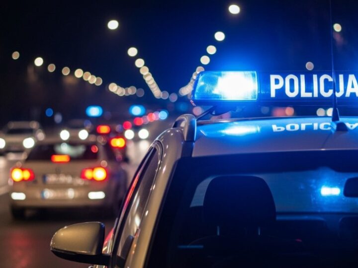 Policja poszukuje oszusta podszywającego się pod bankowca