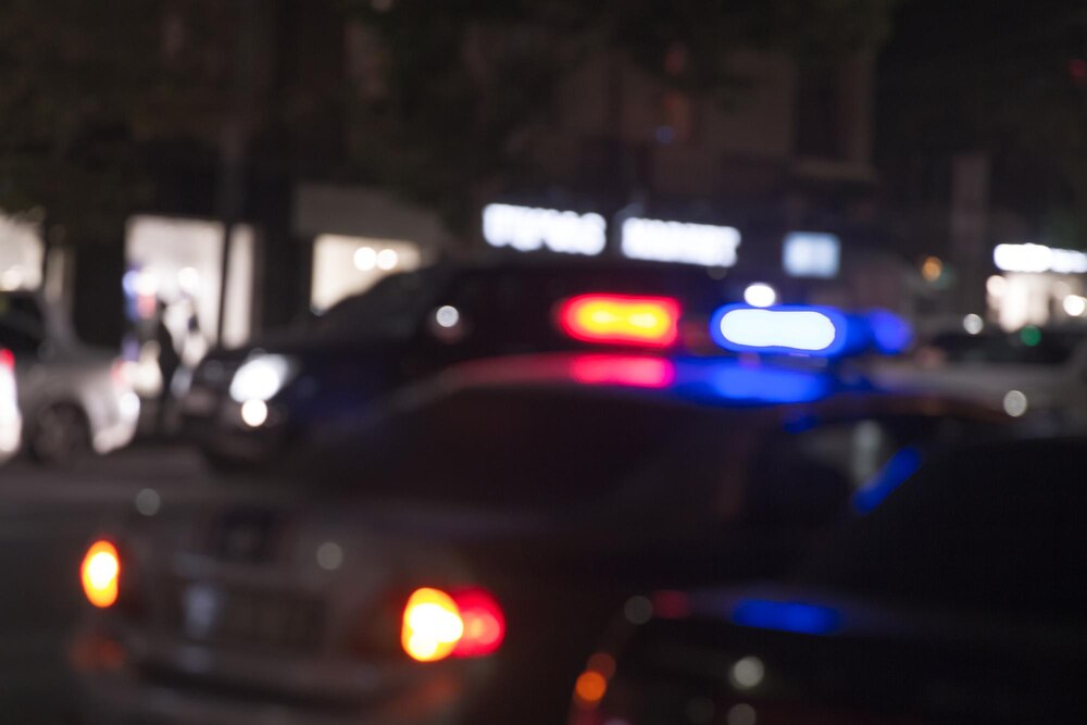 Śmiertelna sprzeczka w Szczecinie: Mężczyzna ugodzony nożem traci życie