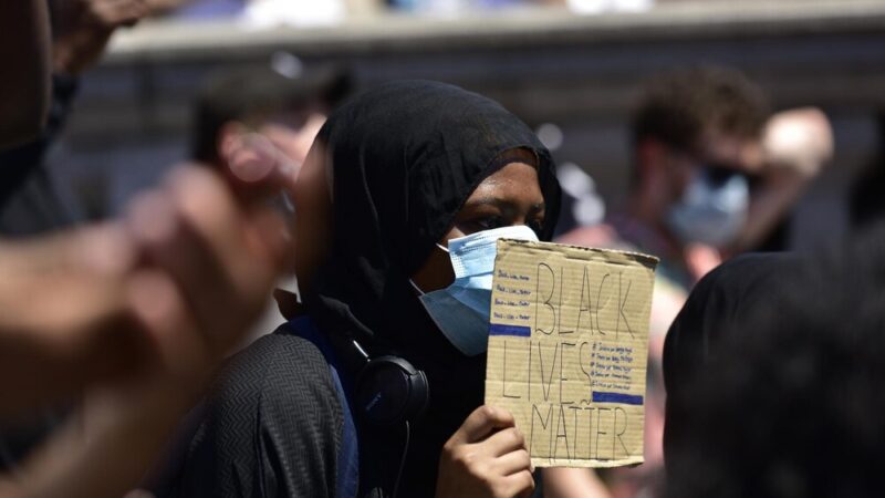 Szczecin: Policja rozbija siatkę przemytników, zatrzymując sześciu nielegalnych migrantów