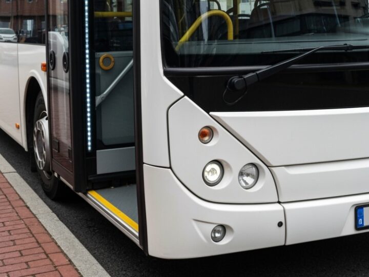 Szczecin w kryzysie: nowe autobusy droższe niż budżet!