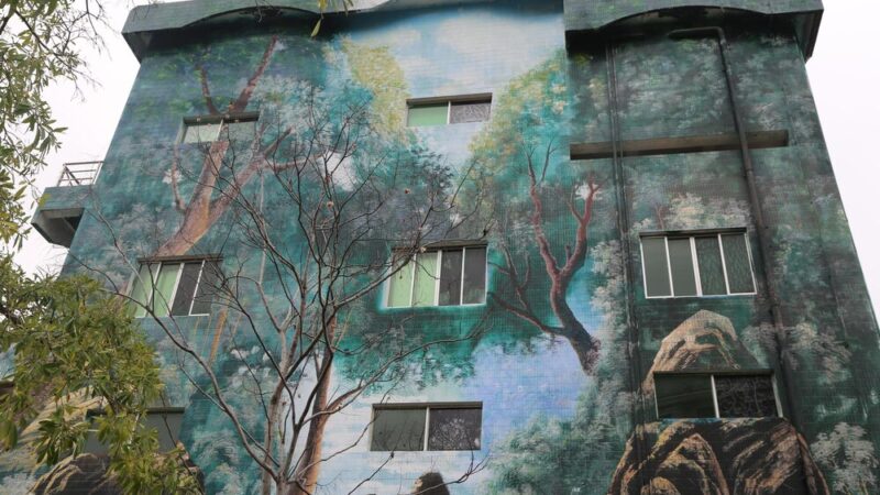 Szczecin zyskał nowy mural – historia Starego Miasta na tle Odry!