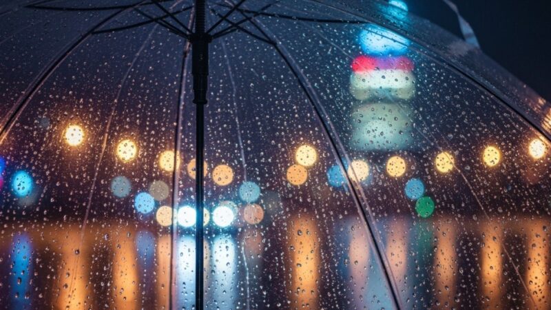 Burze nad Szczecinem: Przygotuj się na gwałtowne zjawiska atmosferyczne!