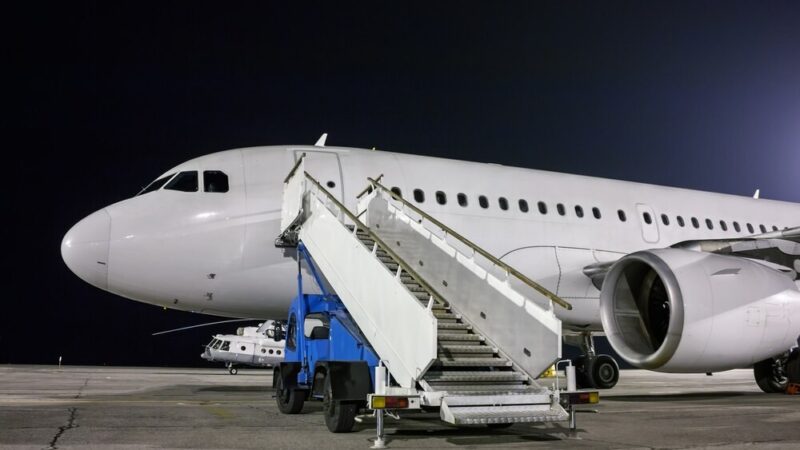Samolot w Krakowie wypadł z pasa startowego, pasażerowie bezpiecznie ewakuowani