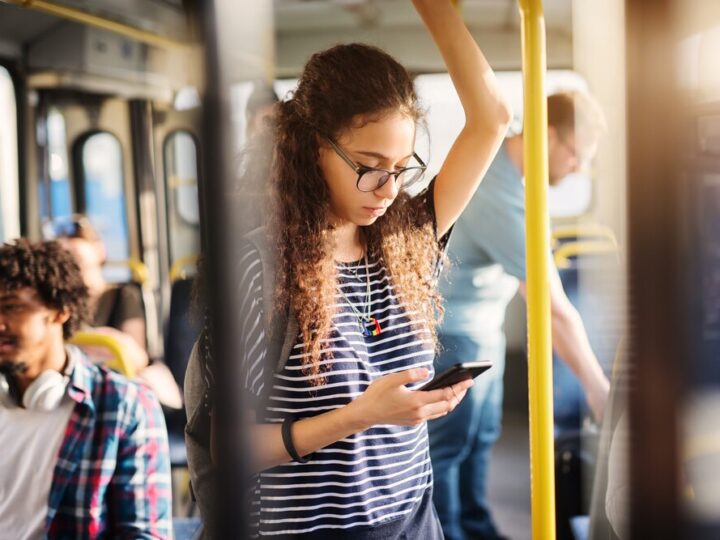 Szczecin w drodze do nowoczesności: dwie firmy walczą o dostawę 22 nowych autobusów