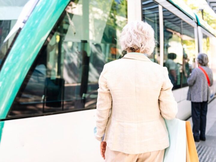 Tramwaje na Matejki wstrzymane do poniedziałku – zmiany w komunikacji!