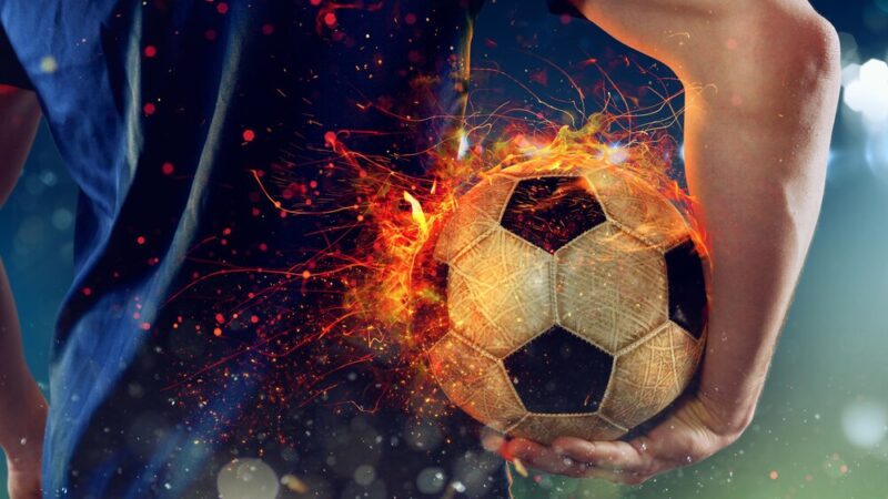 Transferowa wojna w Ekstraklasie: Właściciel Pogoni Szczecin nie oszczędza Cracovii!