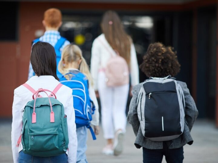 Edukacyjny ESCAPETRUCK w Policach: Jak walczyć z handlem ludźmi w Europejski Dzień Przeciwko Handlowi Ludźmi