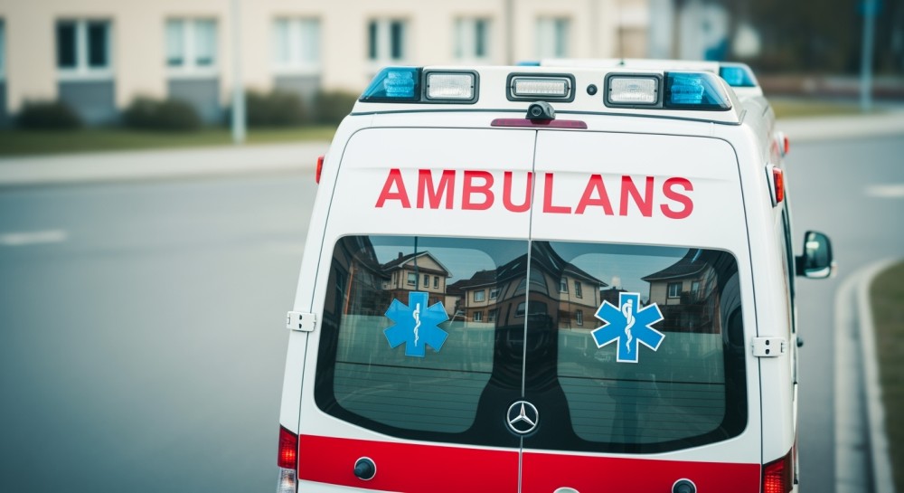 Policjanci ratują życie: Szybka interwencja na przystanku!