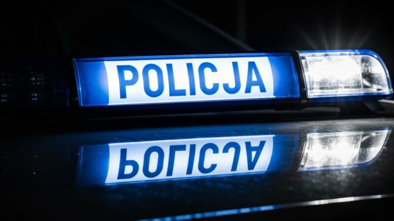Seniorzy w Dąbiu uczą się, jak nie dać się oszukać – Spotkanie z policją pełne cennych wskazówek!