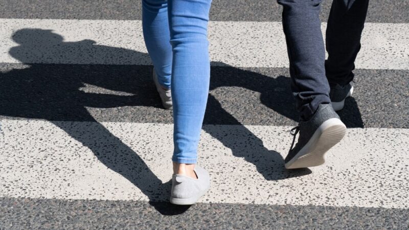 Nowe oświetlenie przejść dla pieszych w Szczecinie: Bezpieczniej na ul. Wiosny Ludów i Chopina!