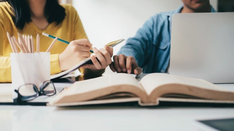 Młodzież z Gryfiny stawia czoła przemocy rówieśniczej i mediom społecznościowym w debacie oksfordzkiej