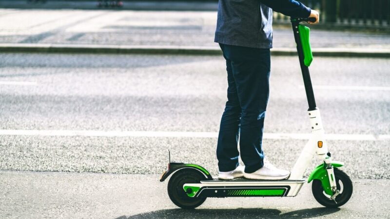 Obowiązkowe kaski dla dzieci na rowerach i hulajnogach!