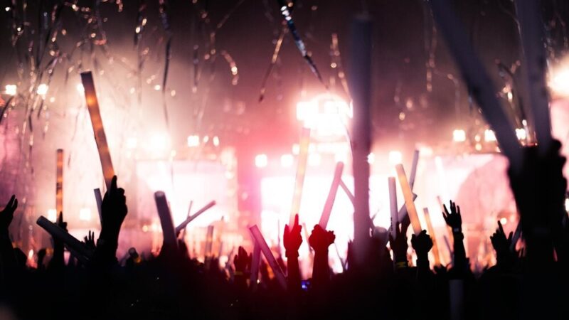 Chór Politechniki Morskiej łączy klasykę z nowoczesnością w zaskakującym teledysku!