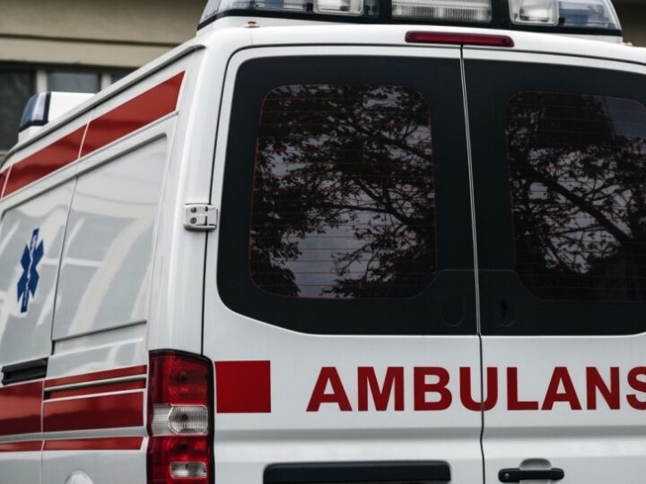 Błyskawiczna interwencja policji ratuje życie w Moryniu