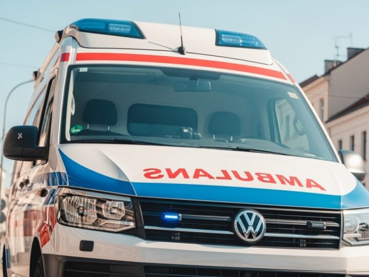 Policjanci uratowali życie dzięki czujności podczas nocnego patrolu