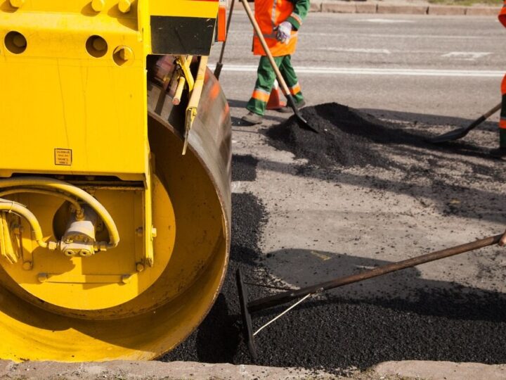 Szczecin wita wiosnę: drogowcy szykują się do naprawy dróg!
