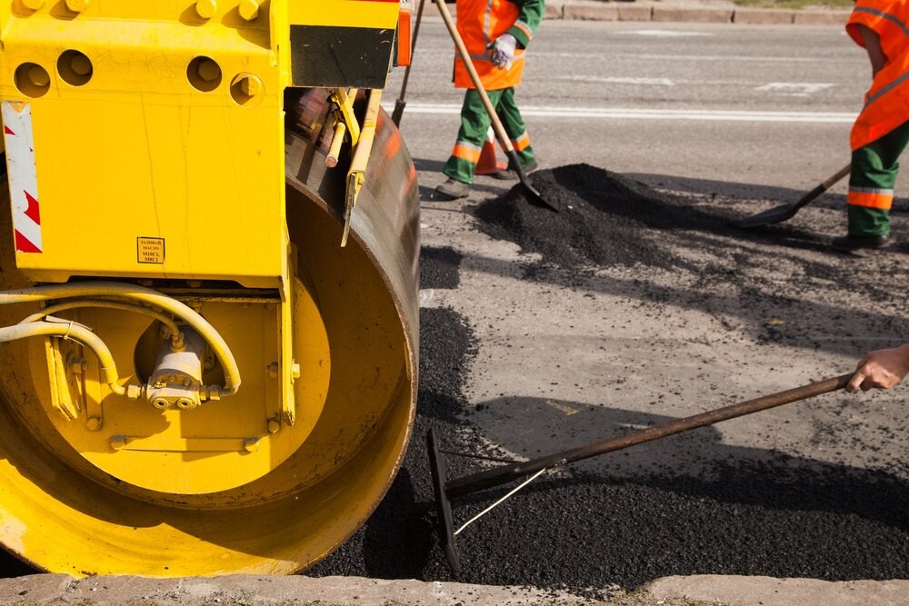Szczecin wita wiosnę: drogowcy szykują się do naprawy dróg!