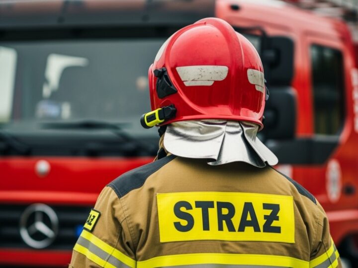 Jak bezpiecznie opanować pożar tłuszczu w kuchni?