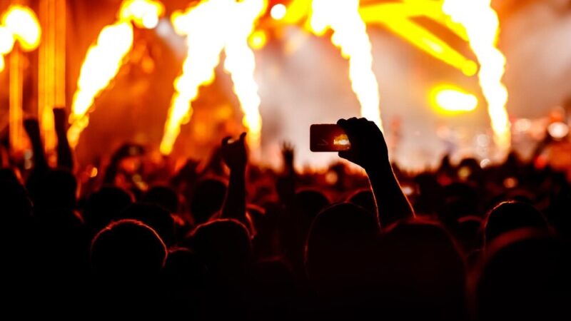 Muzyczne szaleństwo w Szczecinie: Weekend pełen koncertów w Domu Kultury Słowianin!