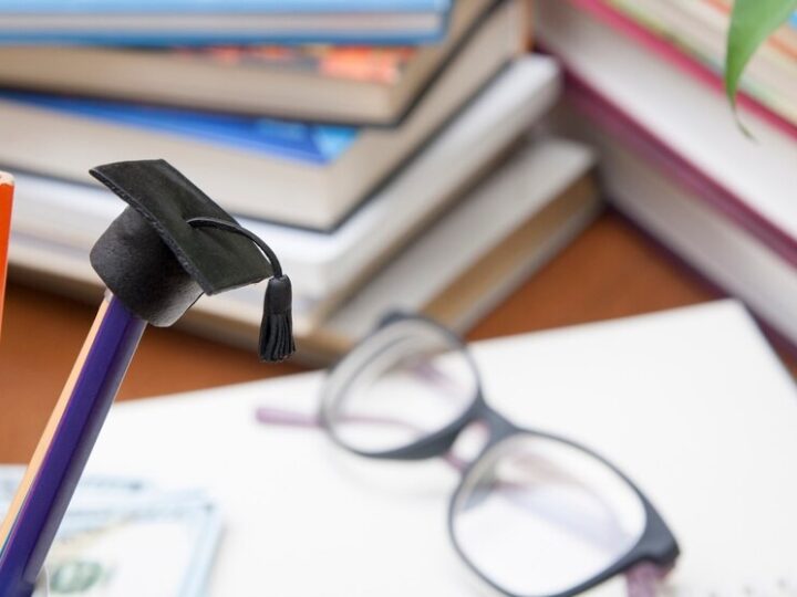 Wiosenne Eksperymenty: Pożegnaj Zimę w Fabryce Wody!