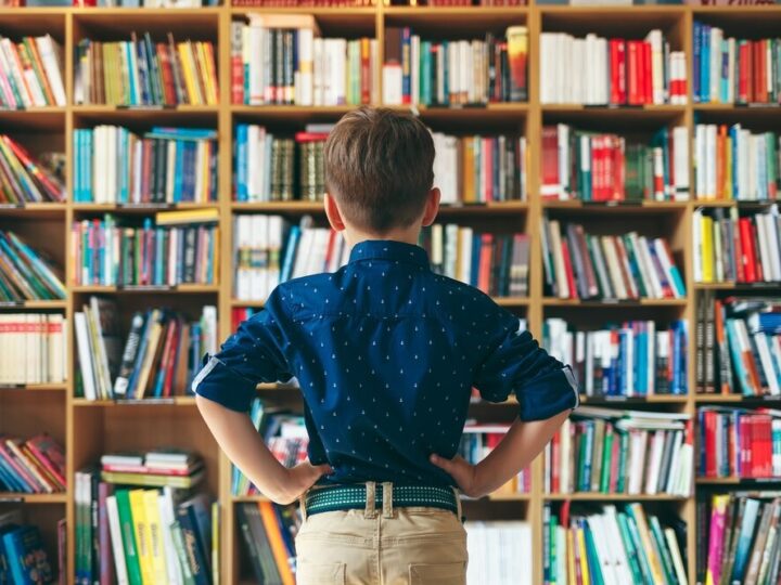 Edukacyjne spotkanie dla rodziców o bezpieczeństwie dzieci w Szkole Podstawowej nr 21