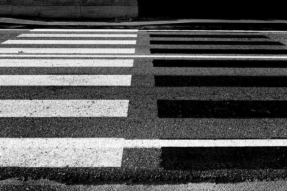 POLICJANT ZAREAGOWAŁ PO GODZINACH – NIETRZEŹWY MOTOCYKLISTA W SZPITALU PO WYPADKU