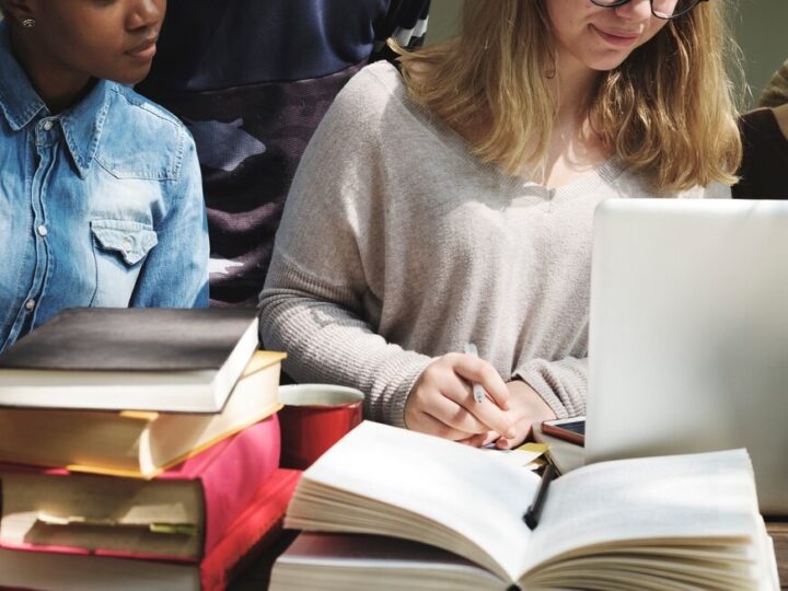 Edukacja o zagrożeniach związanych z uzależnieniami psychoaktywnymi