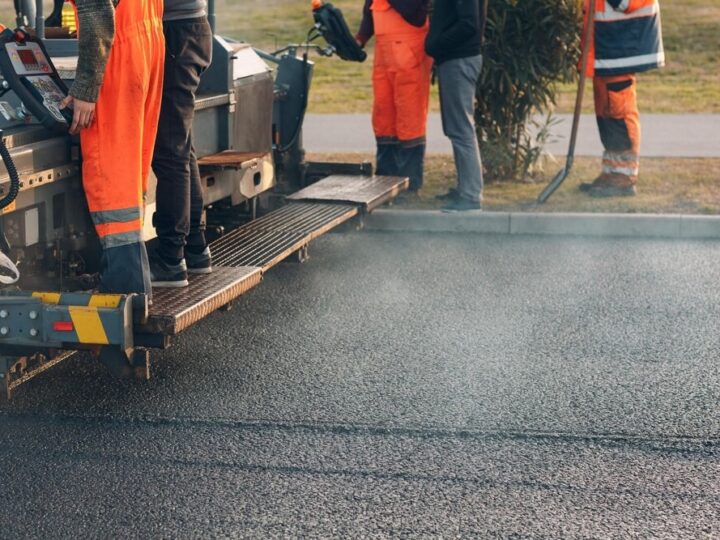 Utrudnienia w al. Powstańców Wielkopolskich z powodu uszkodzenia nawierzchni