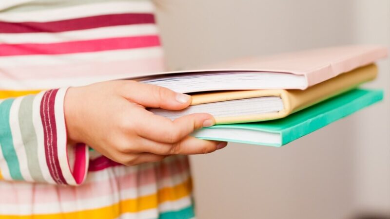 Debata o wsparciu dzieci w spektrum autyzmu: Kluczowe doświadczenia i współpraca instytucji