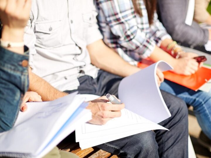 Bezpieczna zabawa: policyjna lekcja dla przedszkolaków w Szczecinie