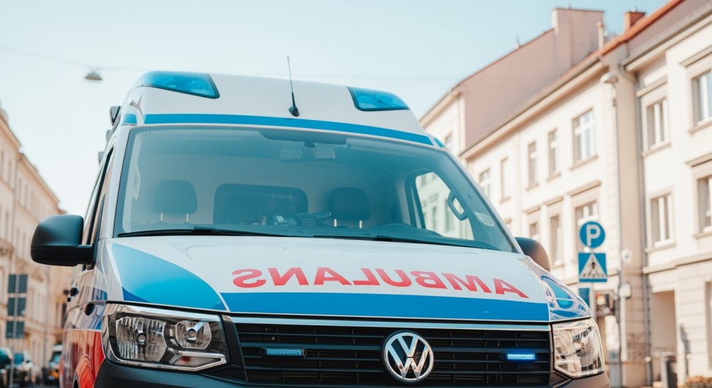 Policjanci uratowali 22-latkę z dachu budynku!