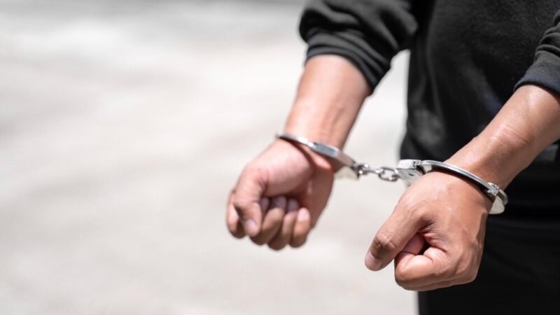 Policjant po służbie zatrzymał złodzieja w sklepie!