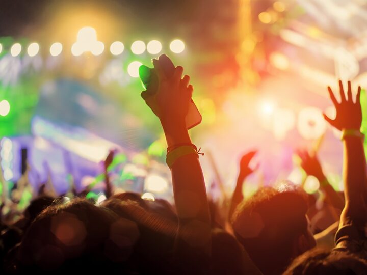 RockReplay w Dobrej: Rockowa Ekstaza na Różanych Dniach!