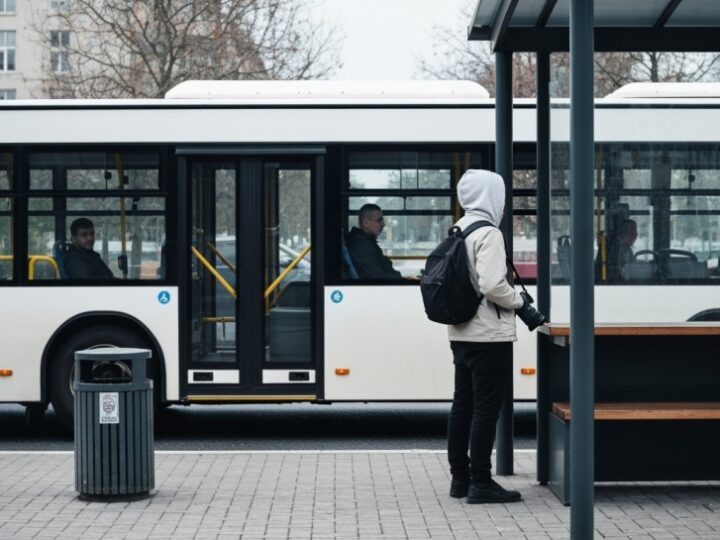 Przystanek Kołłątaja przeniesiony! Co to oznacza dla pasażerów?