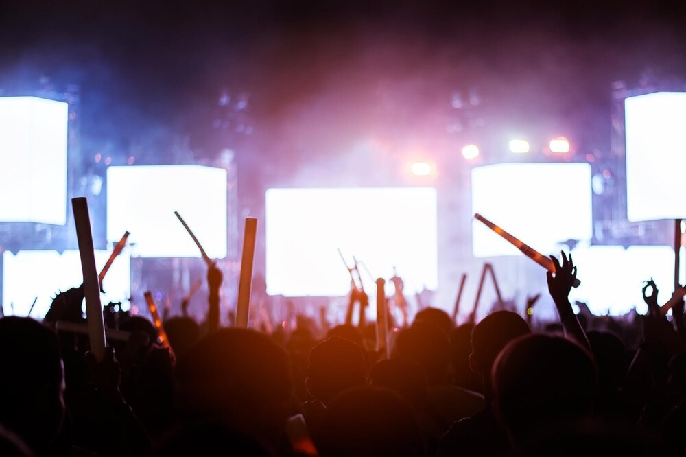 Festiwal Come With Us 2026: Muzyczne i Artystyczne Doznania w Parku Kasprowicza!