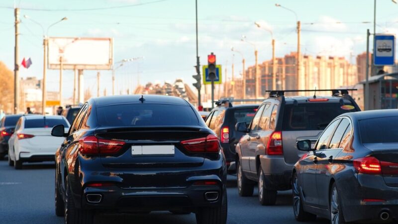 Utrudnienia na Moście Pionierów: Zmiany w organizacji ruchu już od dziś!