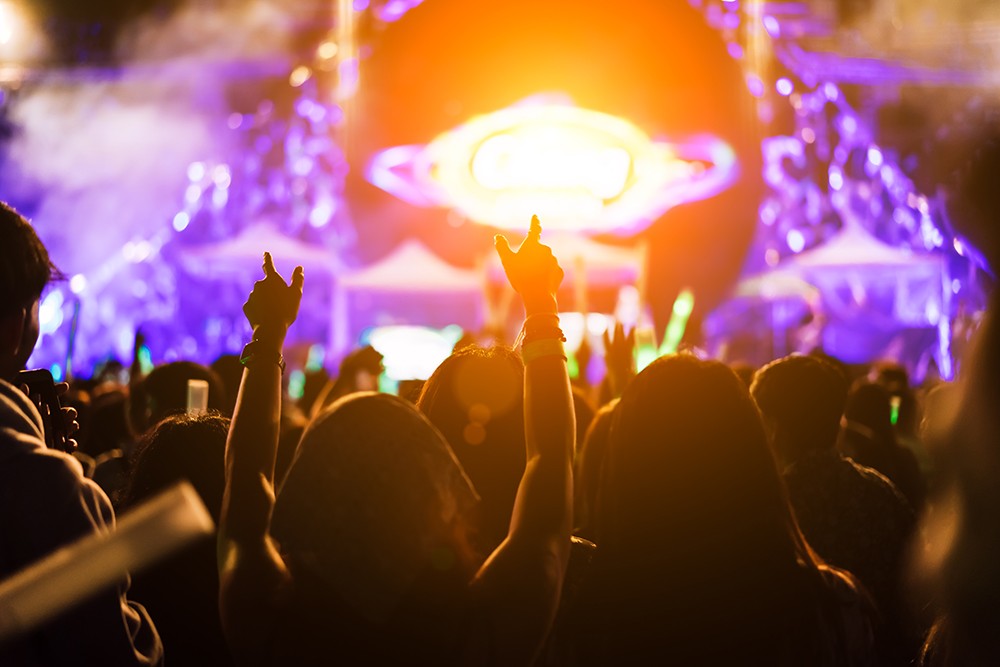 Muzyczny finał Kina Plenerowego w Dąbiu: Ostatni seans lata!