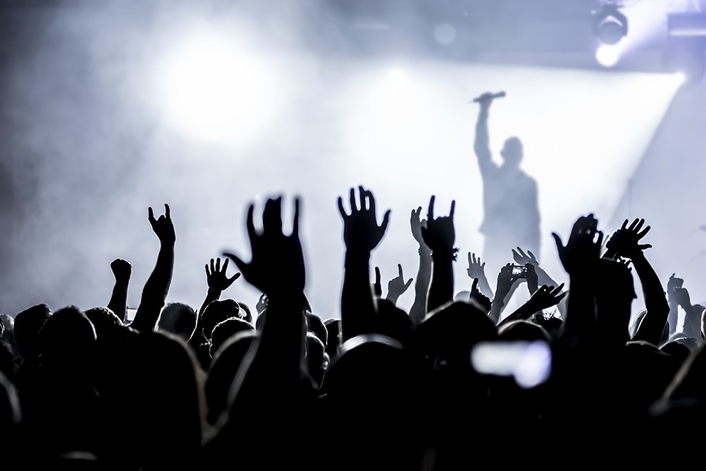 Rockowa noc z legendą: Grzegorz Kupczyk na scenie z Nocnym Kochankiem!