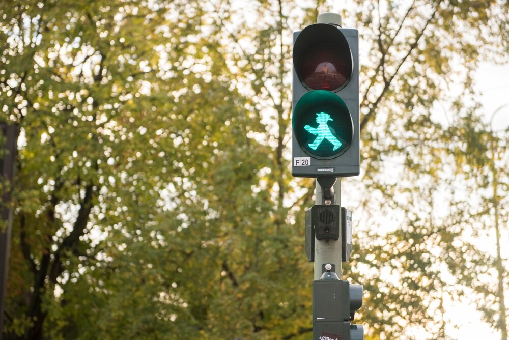 Bezpieczeństwo na drodze od przedszkola do szkoły podstawowej. Policjanci z wizytą u szczecińskich uczniów